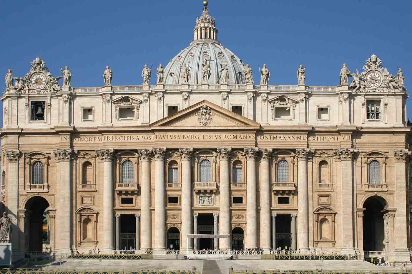 Saint Peter's Basilica from outside