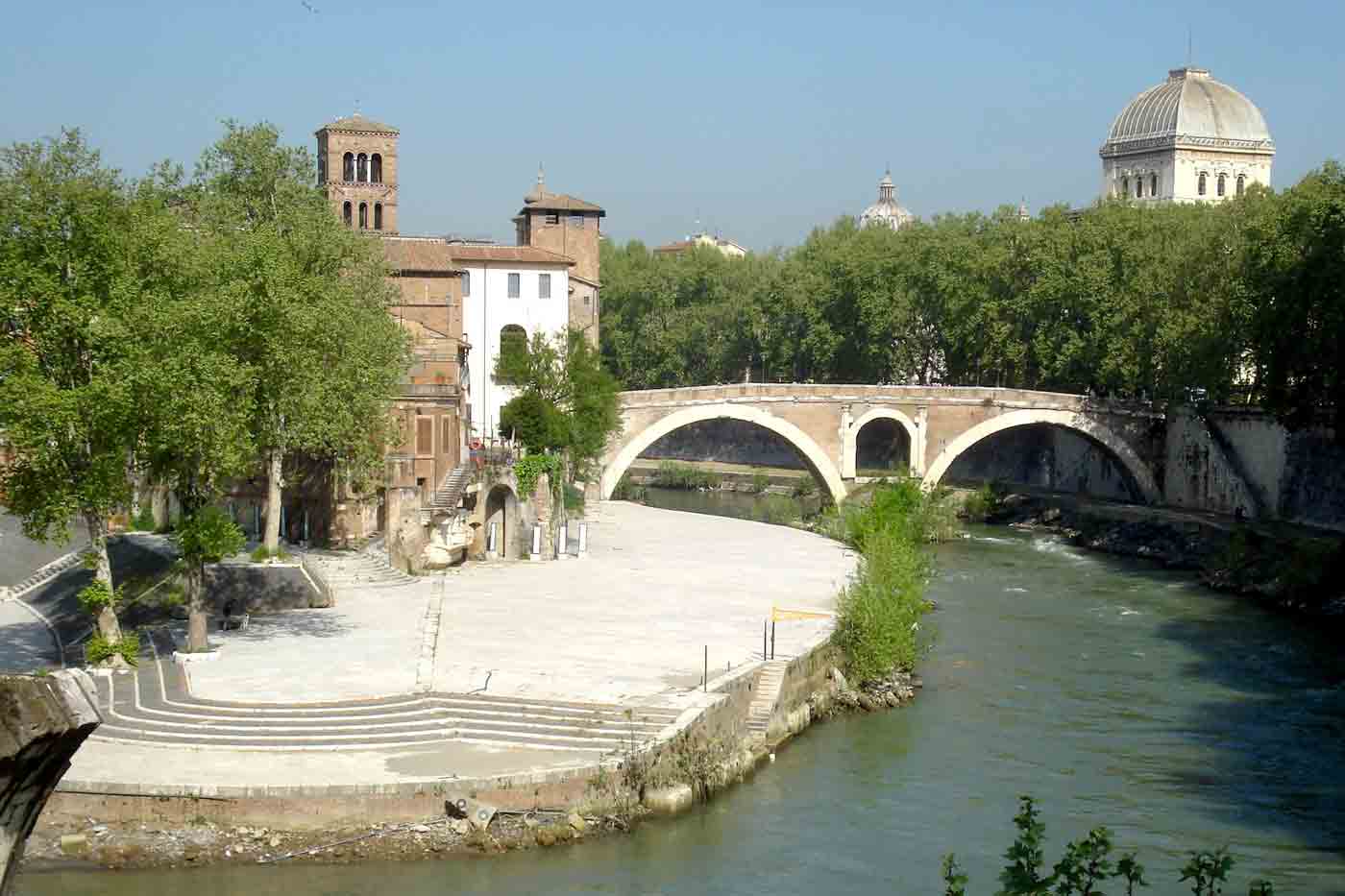 Tiber Island (Isola Tiberina)